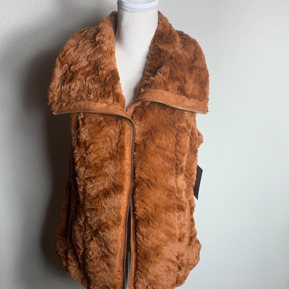 Andrew Marc New York NWT Brown Faux Fur Vest